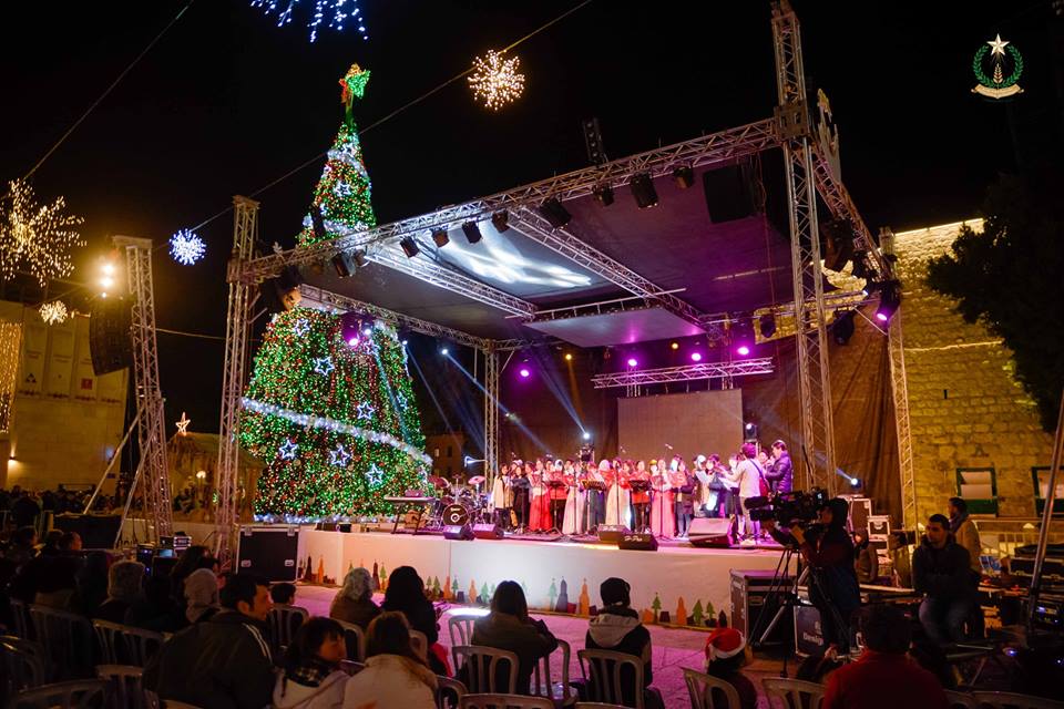 24-12-2015 إستقبال غبطة البطريرك فؤاد طوال والأمسية الميلادية 