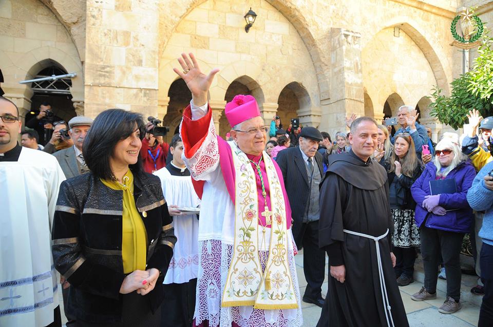 24-12-2015 إستقبال غبطة البطريرك فؤاد طوال والأمسية الميلادية 