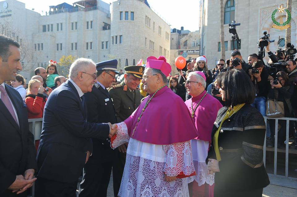 24-12-2015 إستقبال غبطة البطريرك فؤاد طوال والأمسية الميلادية 