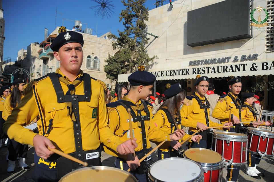 24-12-2015 إستقبال غبطة البطريرك فؤاد طوال والأمسية الميلادية 
