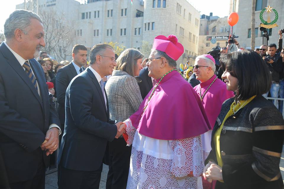 24-12-2015 إستقبال غبطة البطريرك فؤاد طوال والأمسية الميلادية 