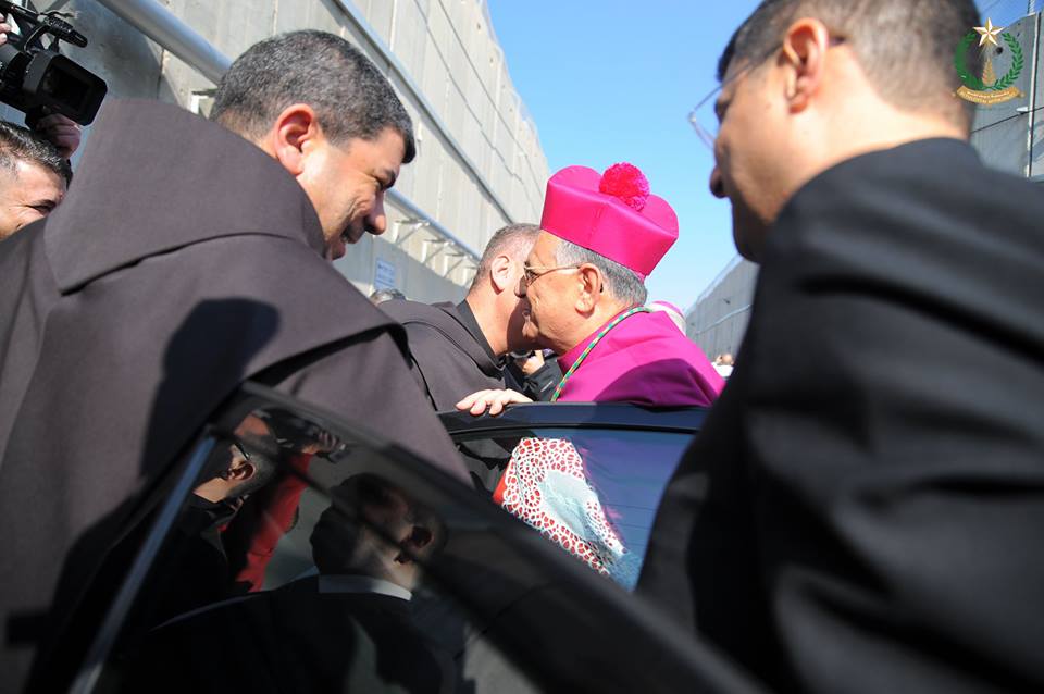 24-12-2015 إستقبال غبطة البطريرك فؤاد طوال والأمسية الميلادية 