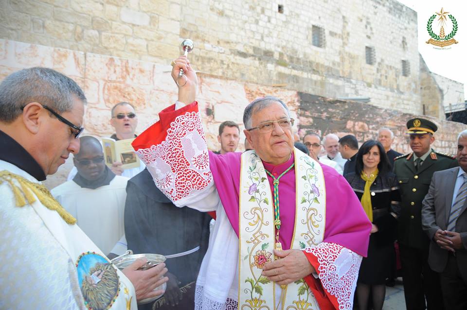 24-12-2015 إستقبال غبطة البطريرك فؤاد طوال والأمسية الميلادية 