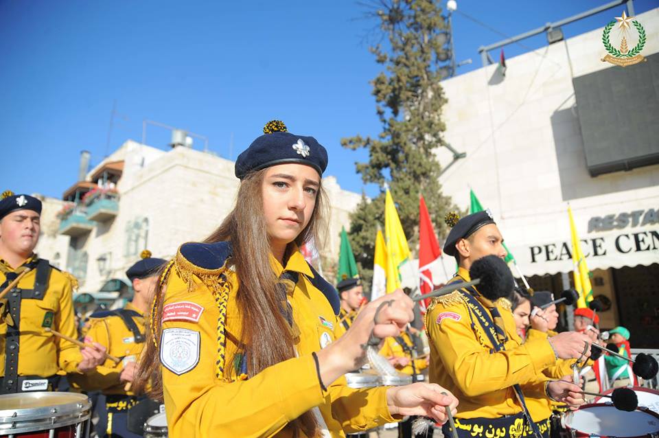 24-12-2015 إستقبال غبطة البطريرك فؤاد طوال والأمسية الميلادية 