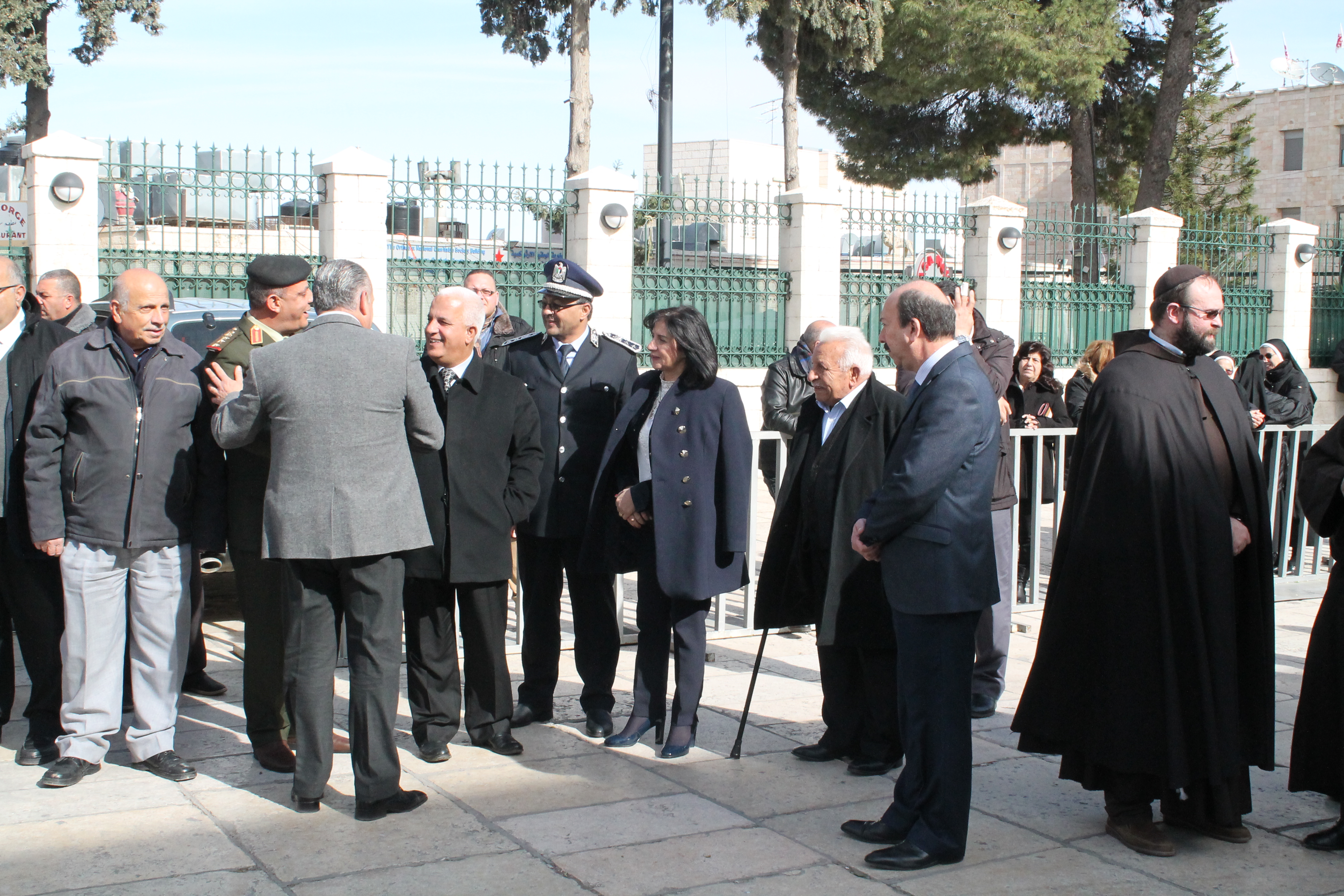 رئيسة وأعضاء بلدية بيت لحم يستقبلون حارس الأراضي المقدسة بمناسبة عيد الغطاس