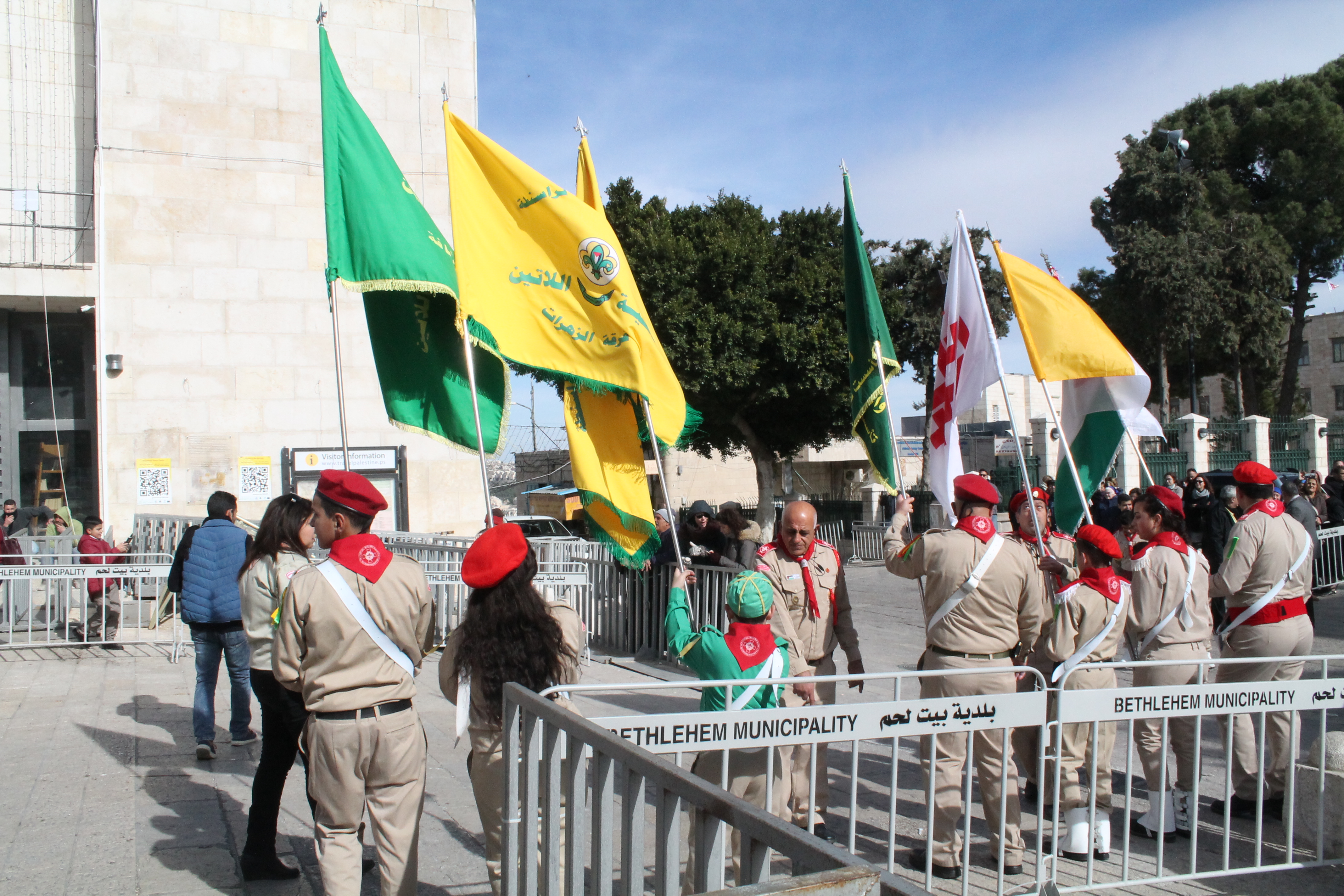 رئيسة وأعضاء بلدية بيت لحم يستقبلون حارس الأراضي المقدسة بمناسبة عيد الغطاس