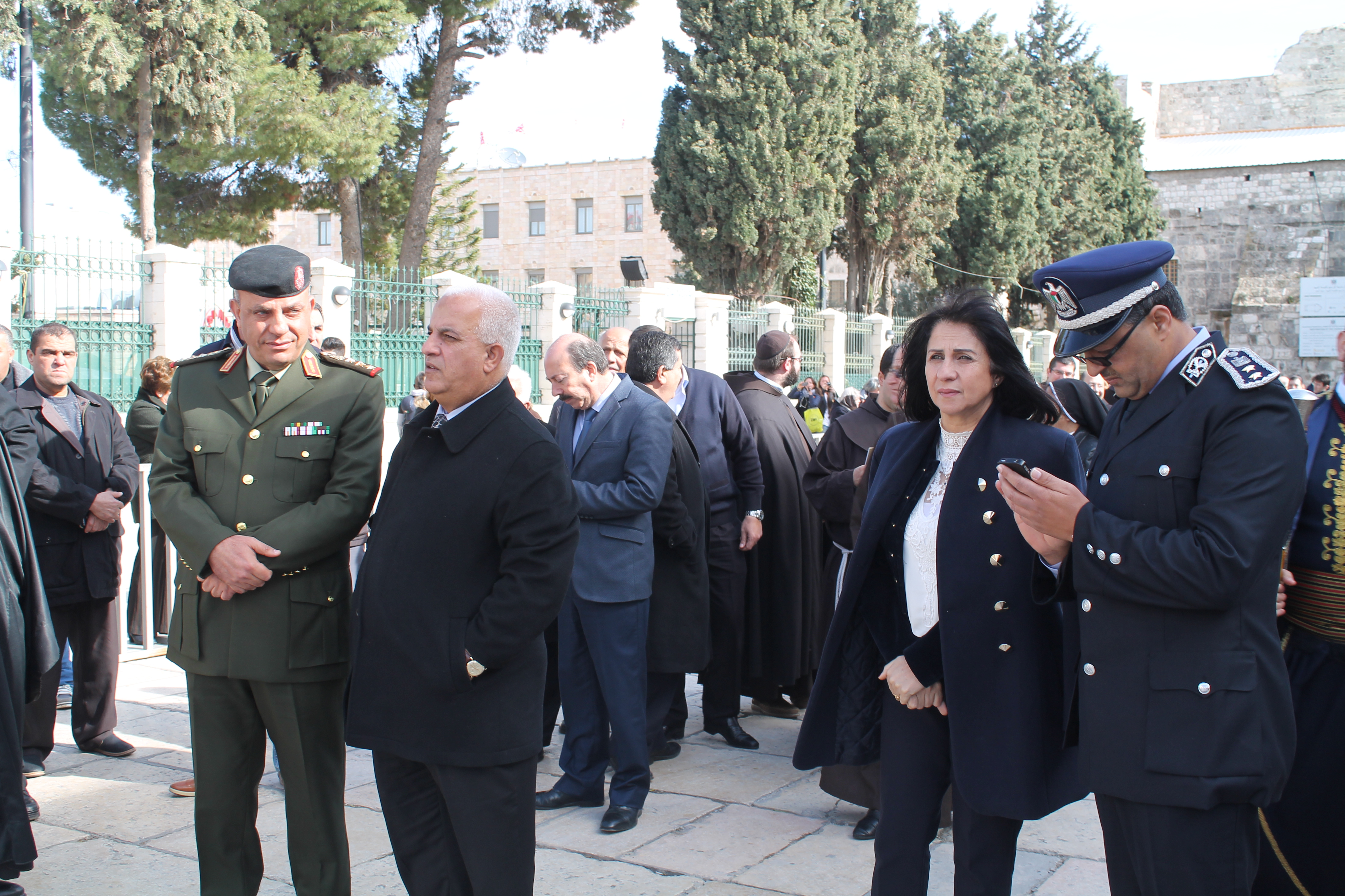 رئيسة وأعضاء بلدية بيت لحم يستقبلون حارس الأراضي المقدسة بمناسبة عيد الغطاس