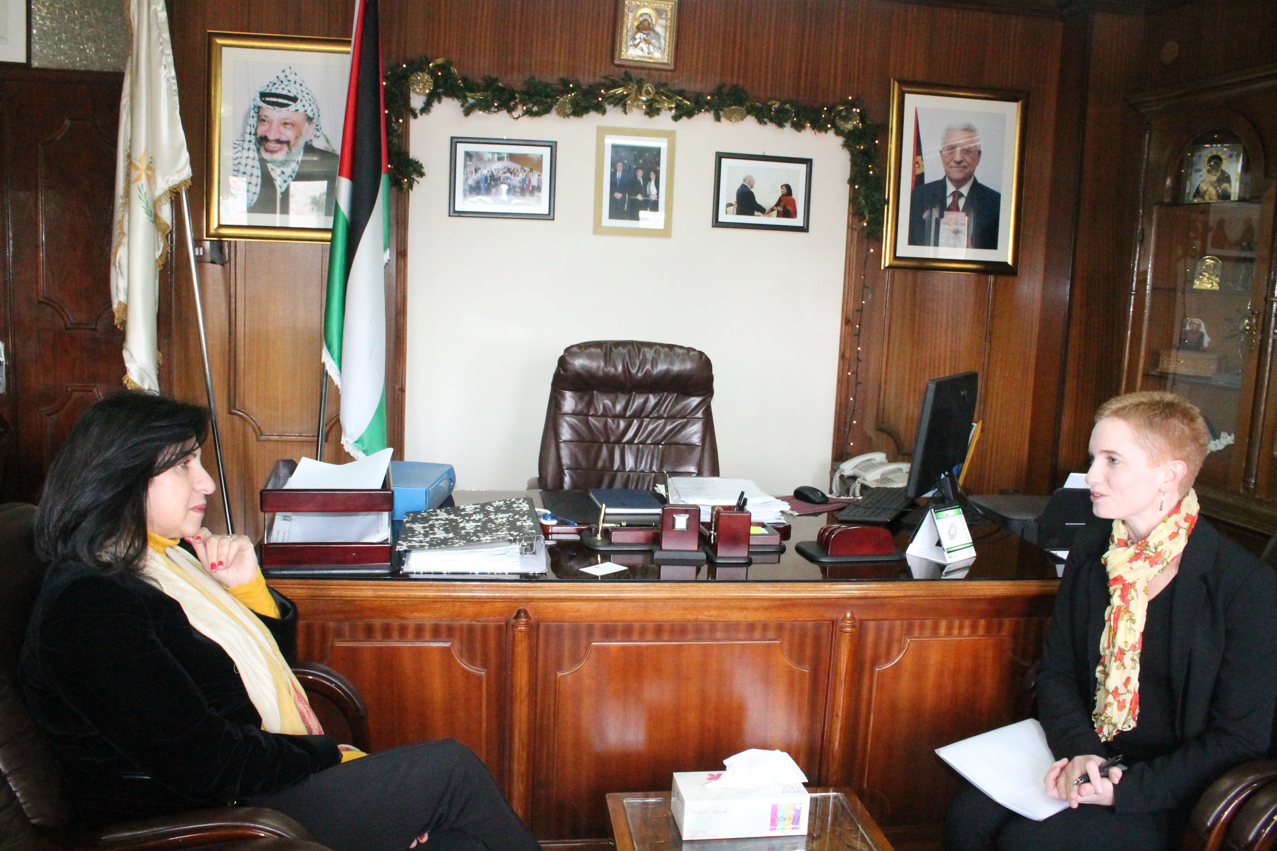 رئيسة بلدية بيت لحم تسقبل ممثلة أستراليا وتنقل لها واقع مدينة بيت لحم وأهم التحديات 