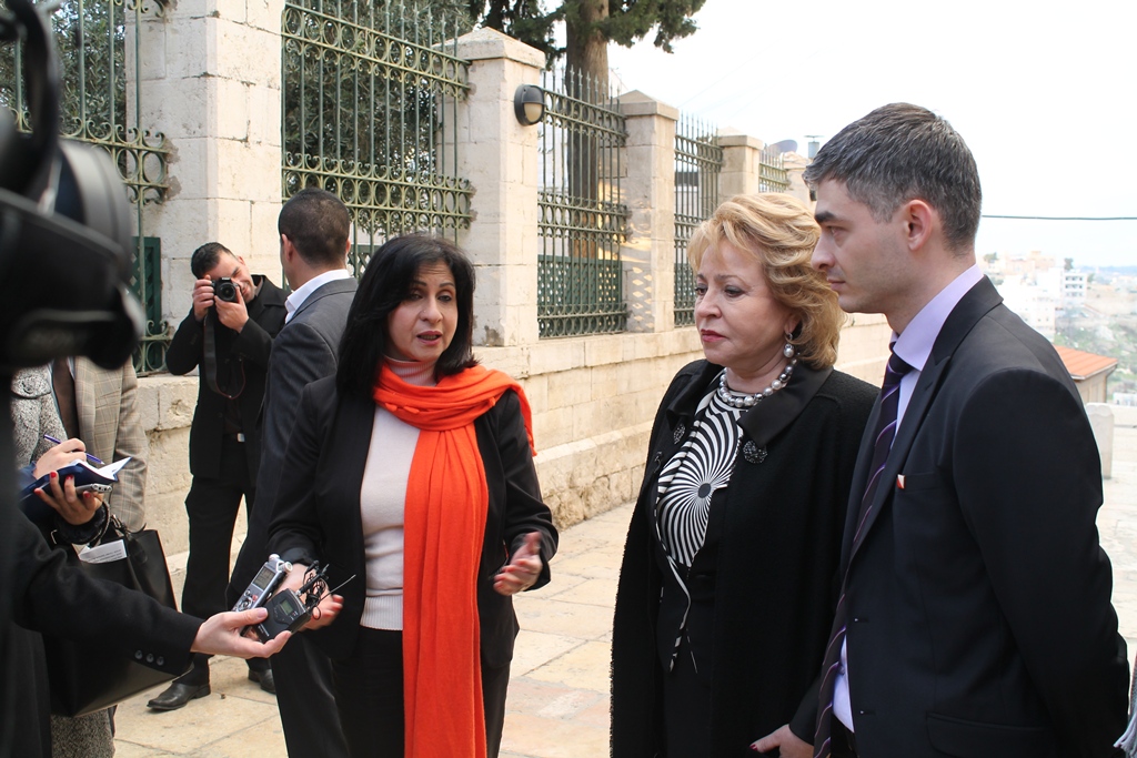 رئيسة بلدية بيت لحم تشارك في إستقبال رئيسة مجلس الشيوخ الروسي وتشكر بلادها على دعم المشاريع في بيت لحم 