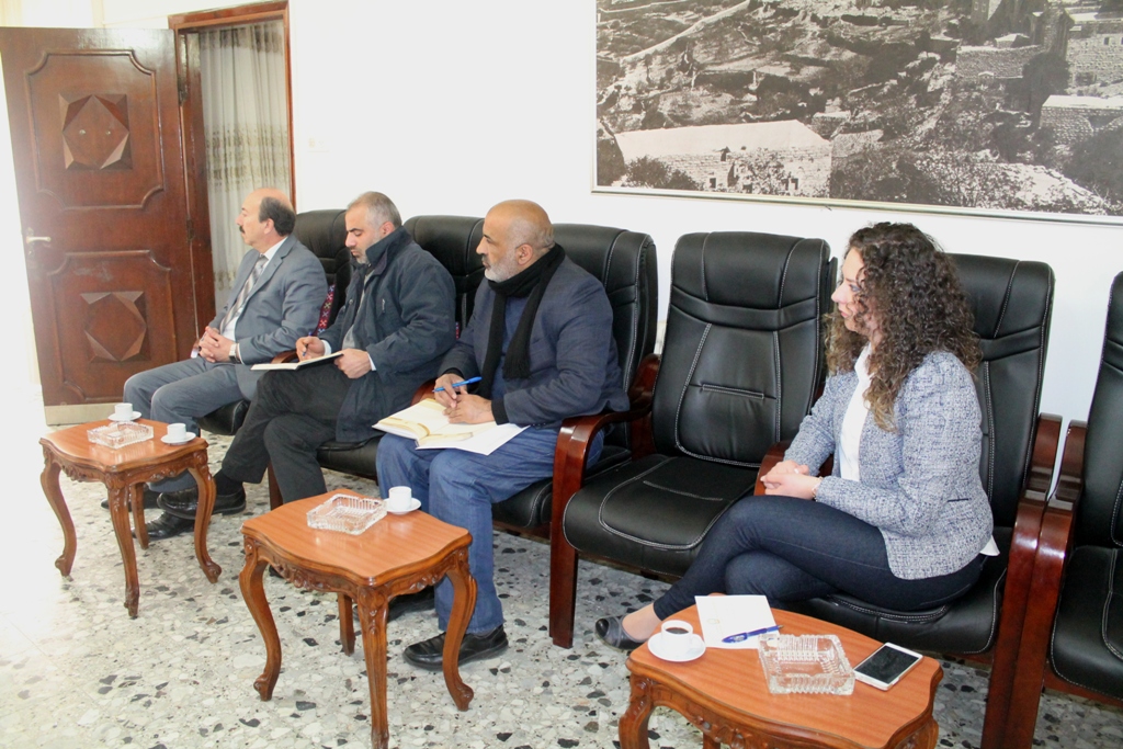 في اطار زيارته الأولى إلى بلدية بيت لحم وزير الثقافة يلتقي بابون ويتناقشان حول ترشيح بيت لحم عاصمة الثقافة العربية 2020