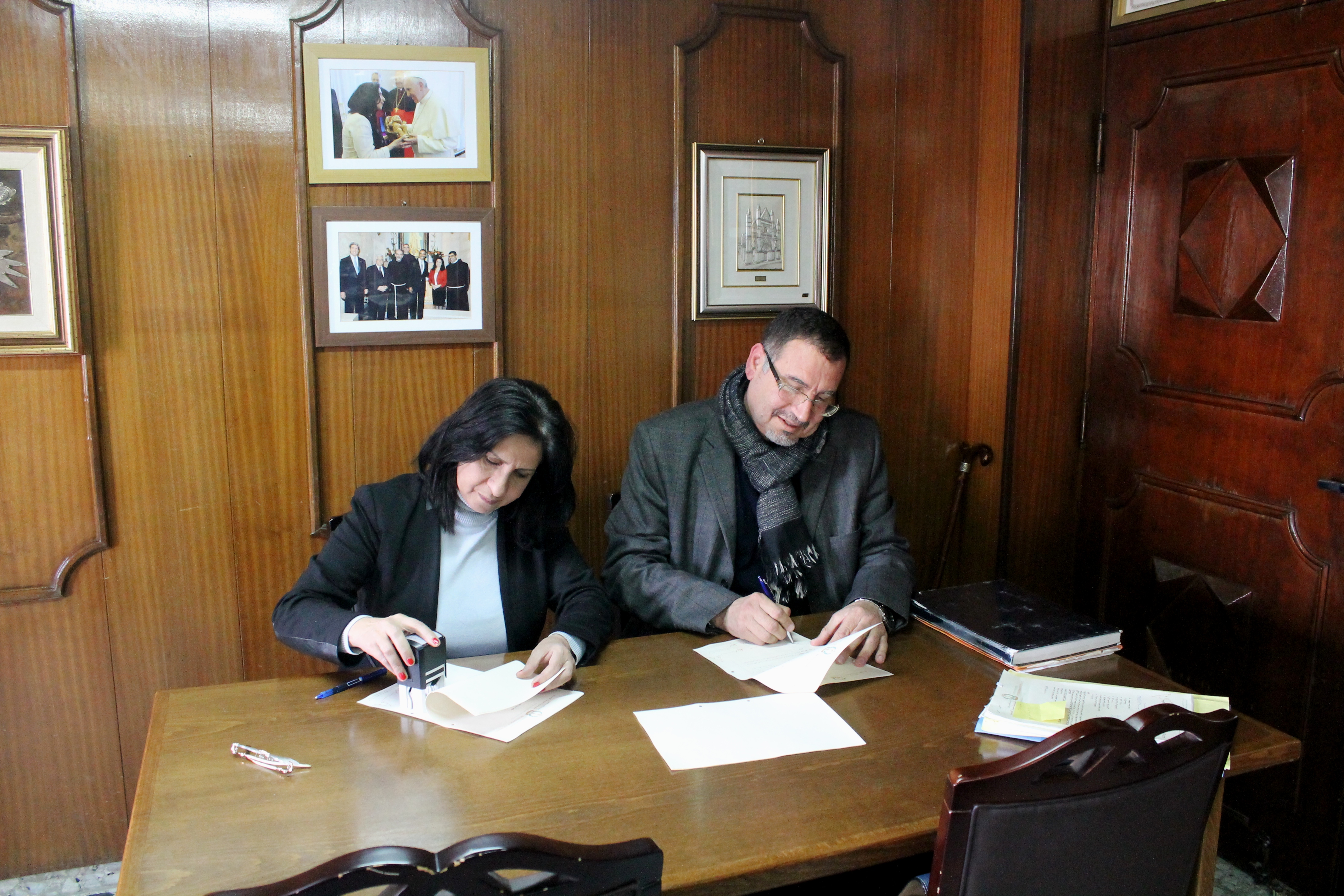 رئيسة بلدية بيت لحم تُوقع مع مكتب العميد الهندسي اتفاقية تصميم للمسلخ البلدي النموذجي