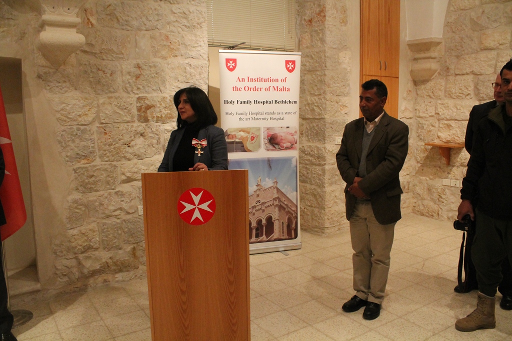 منظمة مالطا ذات السيادة تمنح وسامها لمحافظ محافظة بيت لحم ورئيسة بلدية بيت لحم  في حفل نُظم في مستشفى العائلة المقدسة 