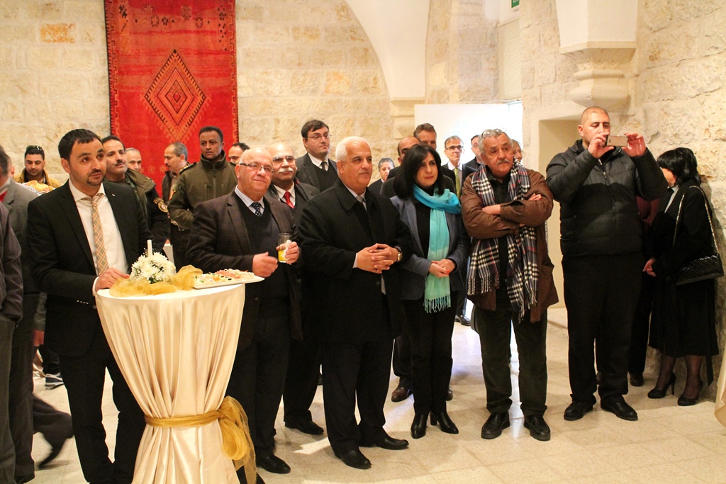 منظمة مالطا ذات السيادة تمنح وسامها لمحافظ محافظة بيت لحم ورئيسة بلدية بيت لحم  في حفل نُظم في مستشفى العائلة المقدسة 