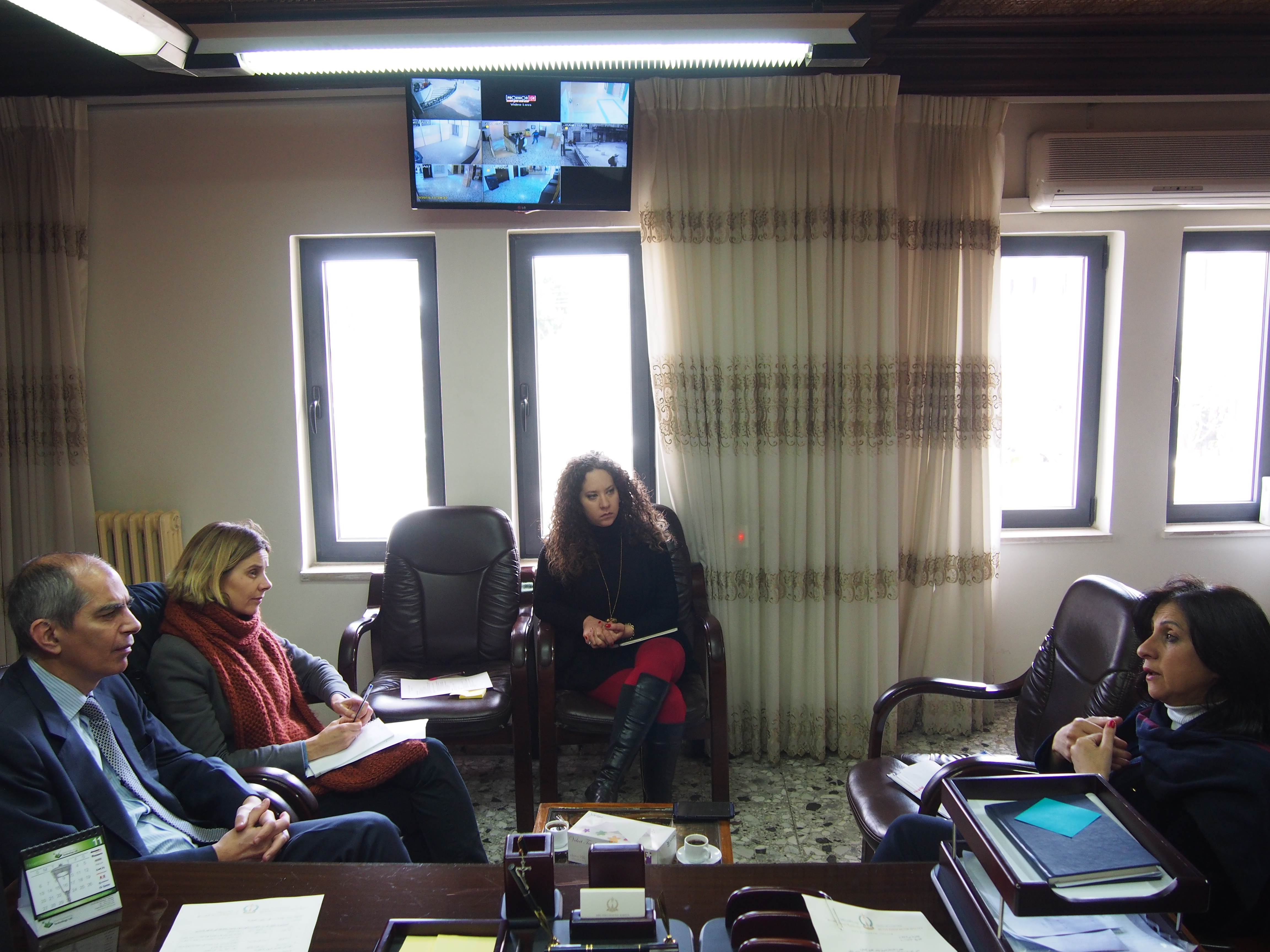 رئيسة بلدية بيت لحم تستقبل القنصل الفرنسي العام في القدس لترتيب زيارة رئيسة بلدية لورد الفرنسية إلى بيت لحم