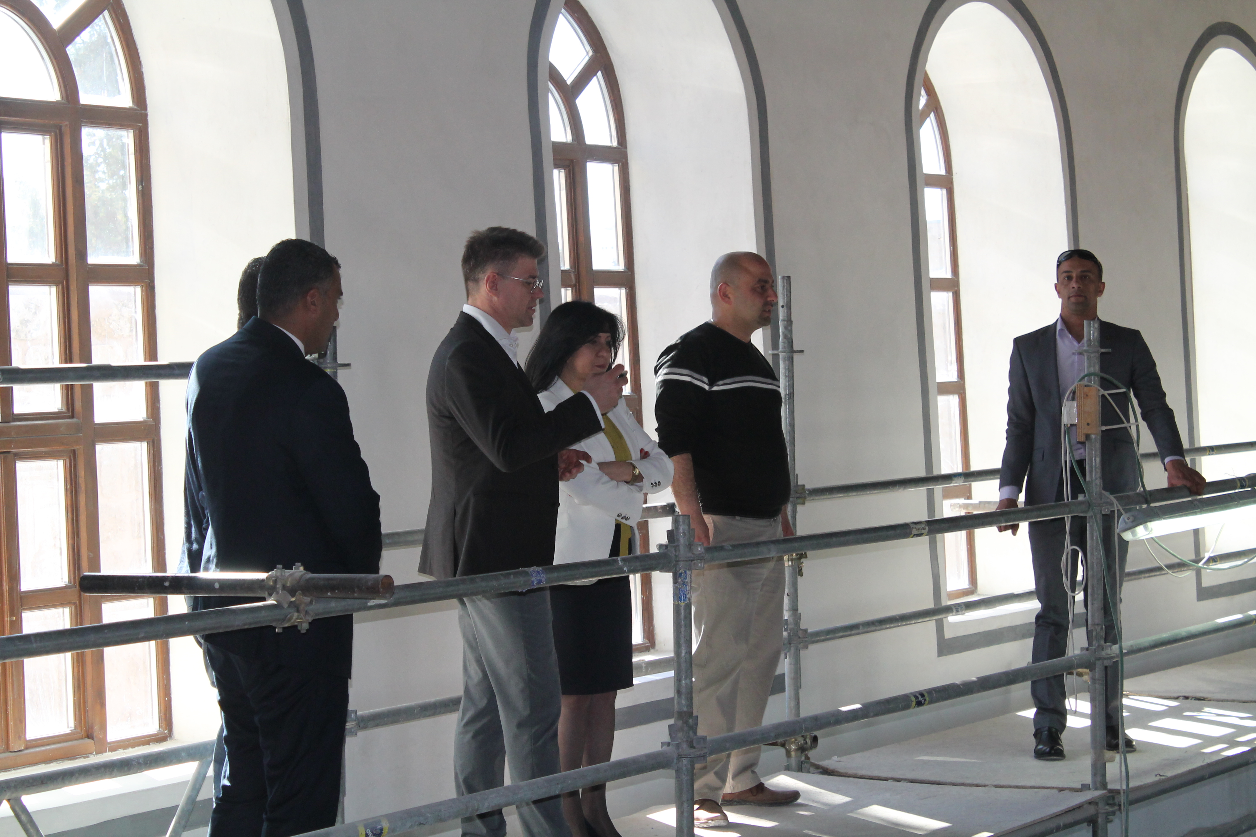 رئيسة بلدية بيت لحم تستقبل وزير خارجية أيسلندا وتطلعه على تحديات المدينة وترشيحها كعاصمة للثقافة العربية 