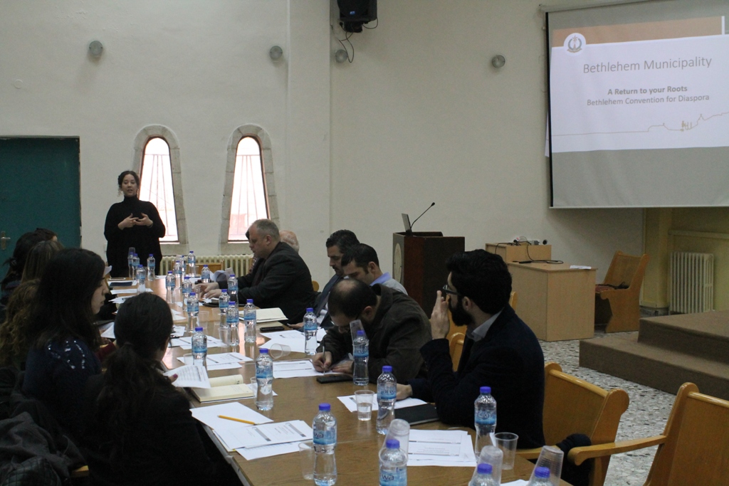 المغتربون يعودون إلى جذورهم...بلدية بيت لحم وشركاؤها يجتمعون تحضيراً لمؤتمر مغتربي أبناء محافظة بيت لحم 
