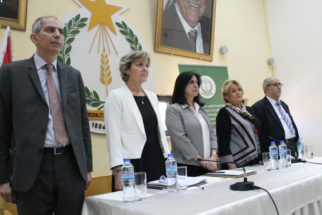 رئيستا بلديتي بيت لحم ولورد الفرنسية توقعان إتفاقية تعاون في مجالات عدة 