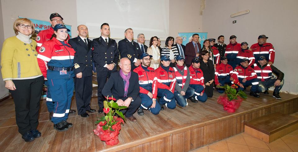 خلال جولتها في إيطاليا بابون تلتقي بعدد من الشخصيات الإيطالية وتُكَرم بجائزة كيارة لوبيك لدورها الرائد في المحافظة على قيم السلام