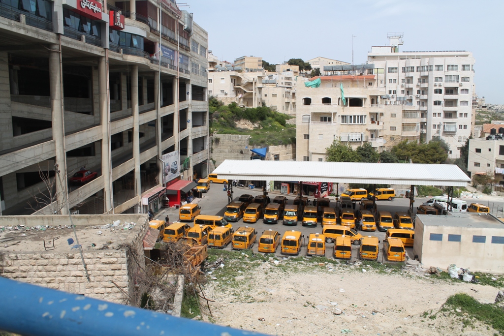بابون : من حق المجلس البلدي الدفاع عن حقوق أهالي المدينة...... المحطة المركزية للباصات في بيت لحم بداية أزمة أم بداية حل ؟ 