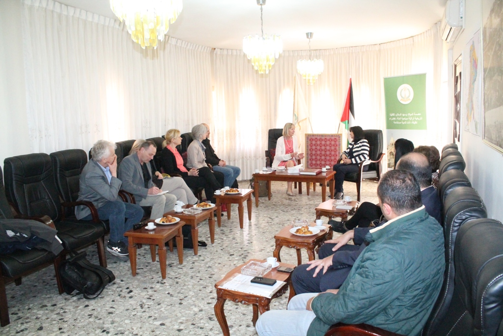  رئيسة بلدية بيت لحم ونائبها يلتقيان بوفد دنماركي من الحزب الديمقراطي بحضور مفوضية العلاقات الدولية والقواسمي