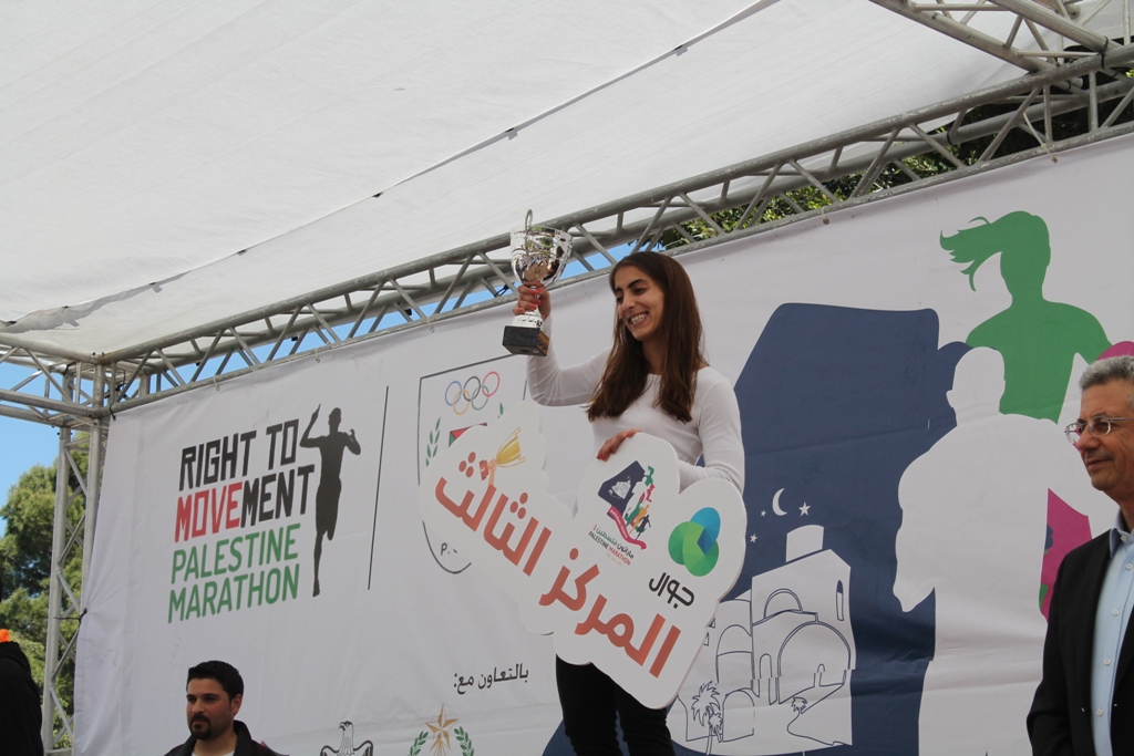 رئيسة بلدية بيت لحم تُطلق ماراثون فلسطين الرابع وتشارك عن فئة 10 كيلومتر للمطالبة بحق المرأة بالميراث  