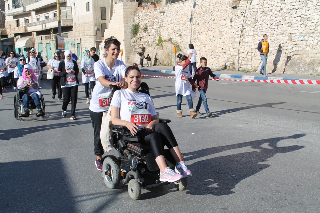 رئيسة بلدية بيت لحم تُطلق ماراثون فلسطين الرابع وتشارك عن فئة 10 كيلومتر للمطالبة بحق المرأة بالميراث  