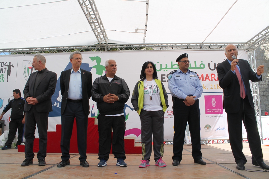 رئيسة بلدية بيت لحم تُطلق ماراثون فلسطين الرابع وتشارك عن فئة 10 كيلومتر للمطالبة بحق المرأة بالميراث  