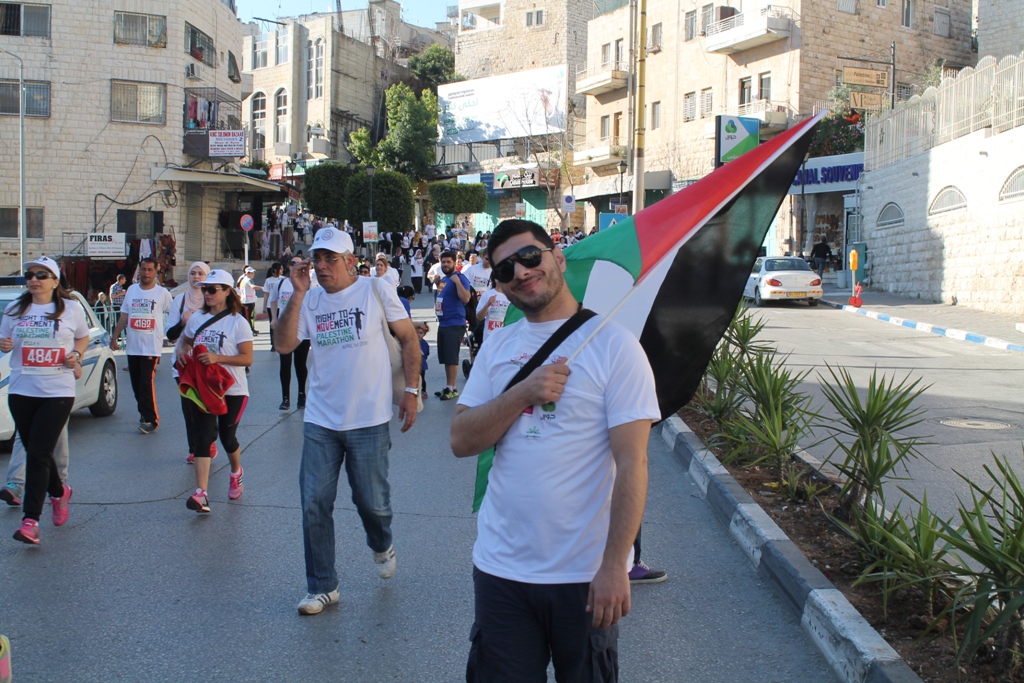 رئيسة بلدية بيت لحم تُطلق ماراثون فلسطين الرابع وتشارك عن فئة 10 كيلومتر للمطالبة بحق المرأة بالميراث  