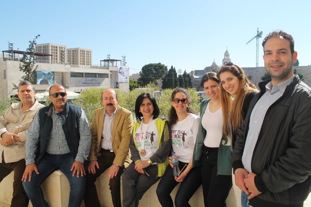 رئيسة بلدية بيت لحم تُطلق ماراثون فلسطين الرابع وتشارك عن فئة 10 كيلومتر للمطالبة بحق المرأة بالميراث  