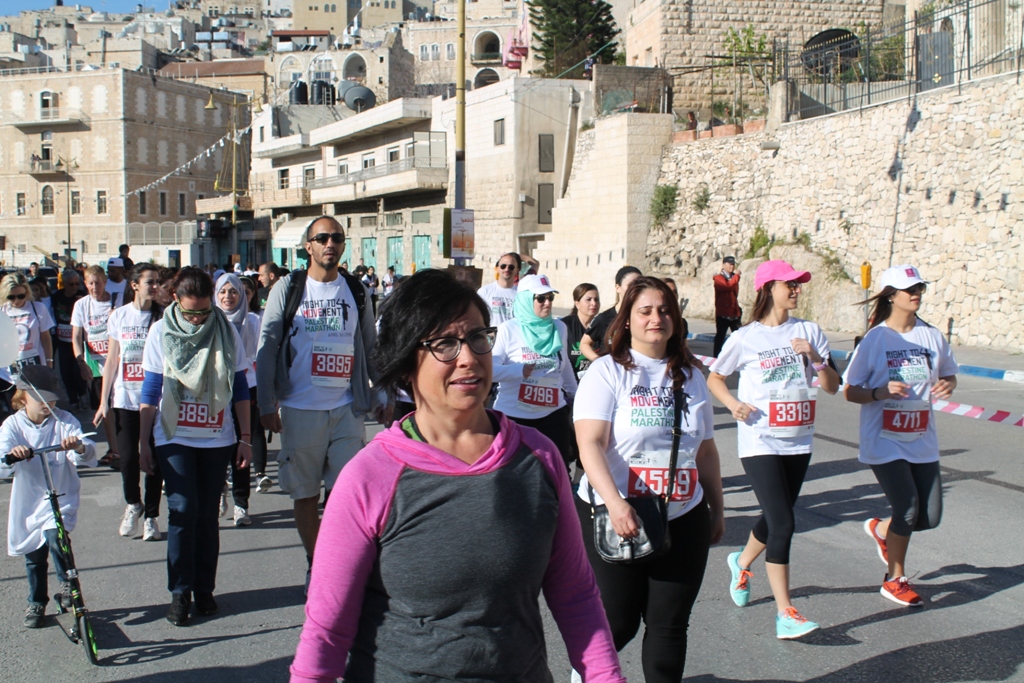 رئيسة بلدية بيت لحم تُطلق ماراثون فلسطين الرابع وتشارك عن فئة 10 كيلومتر للمطالبة بحق المرأة بالميراث  