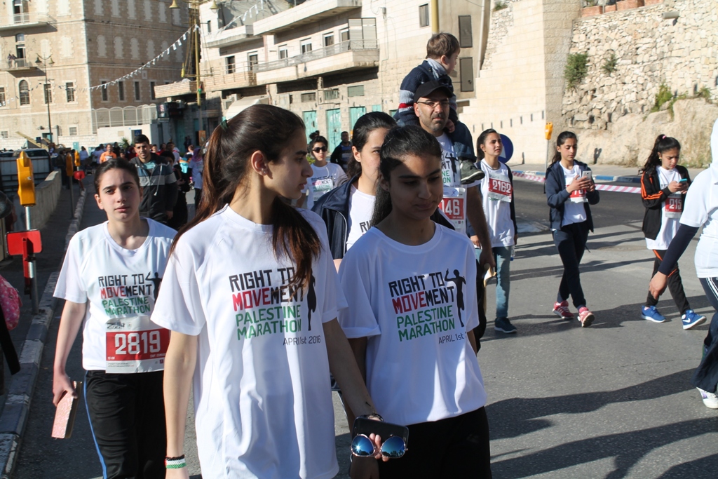 رئيسة بلدية بيت لحم تُطلق ماراثون فلسطين الرابع وتشارك عن فئة 10 كيلومتر للمطالبة بحق المرأة بالميراث  