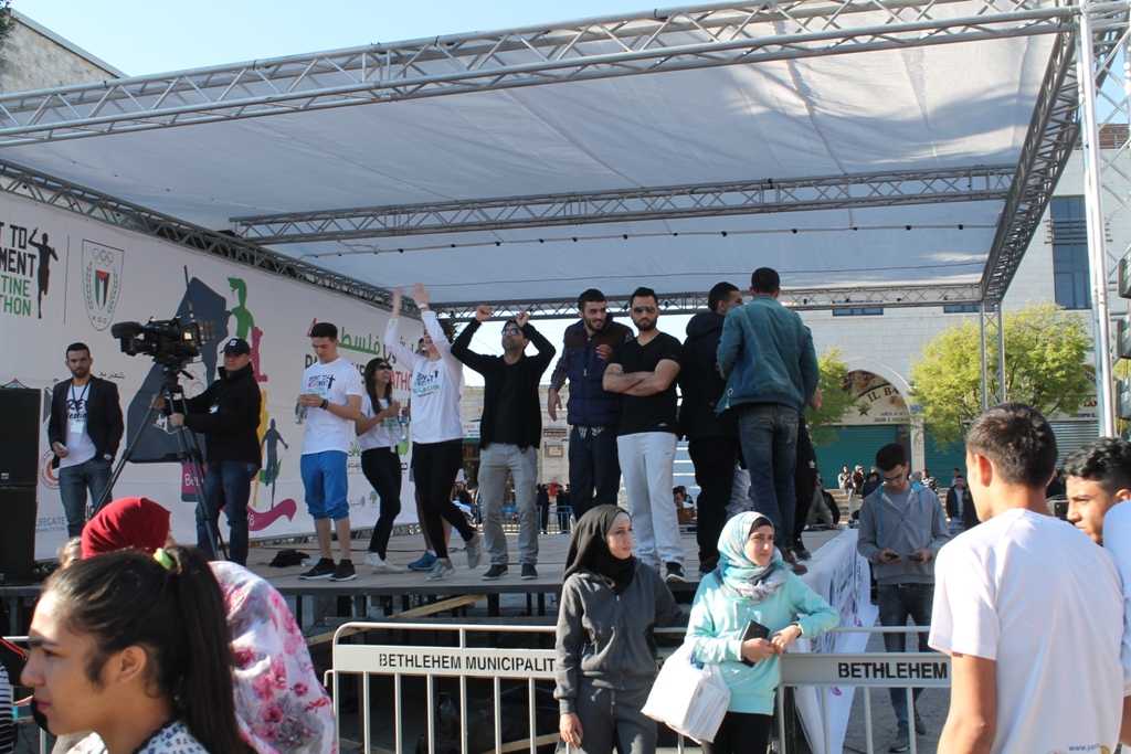 رئيسة بلدية بيت لحم تُطلق ماراثون فلسطين الرابع وتشارك عن فئة 10 كيلومتر للمطالبة بحق المرأة بالميراث  