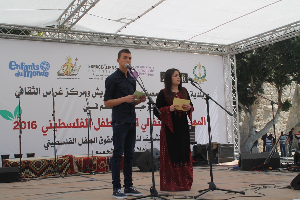 رئيسة بلدية بيت لحم تؤكد في المهرجان الإحتفالي ليوم الطفل الفلسطيني على حق الطفل بالعيش بكرامة 