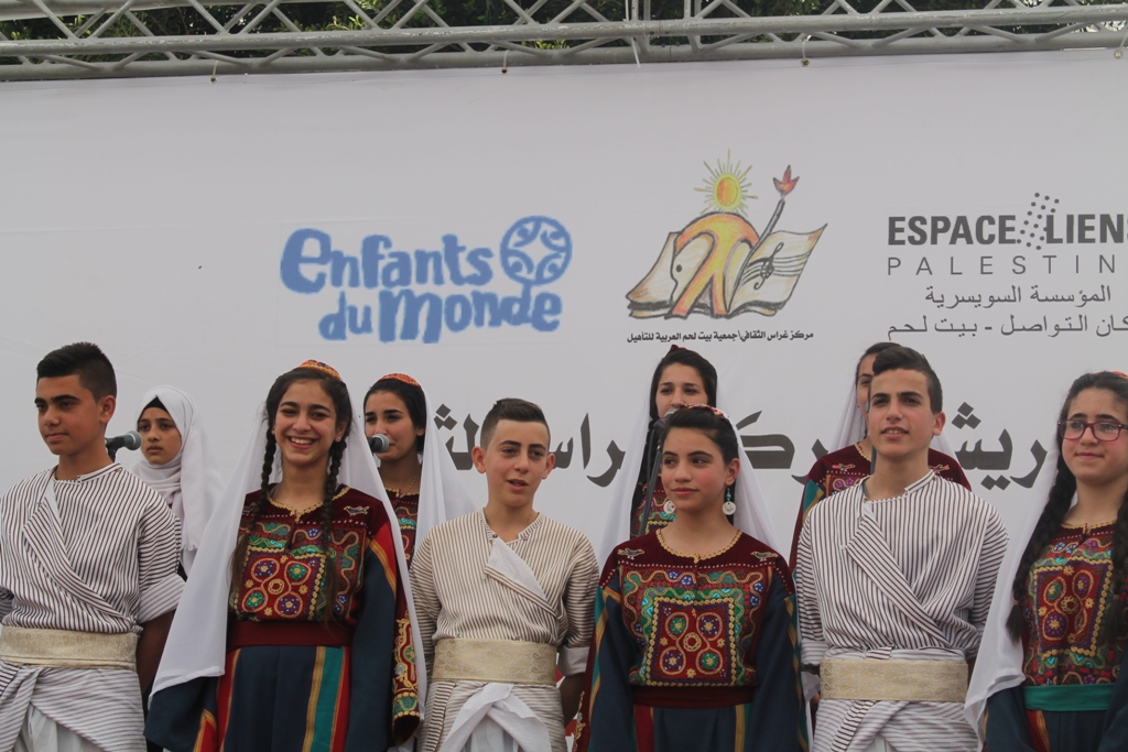 رئيسة بلدية بيت لحم تؤكد في المهرجان الإحتفالي ليوم الطفل الفلسطيني على حق الطفل بالعيش بكرامة 