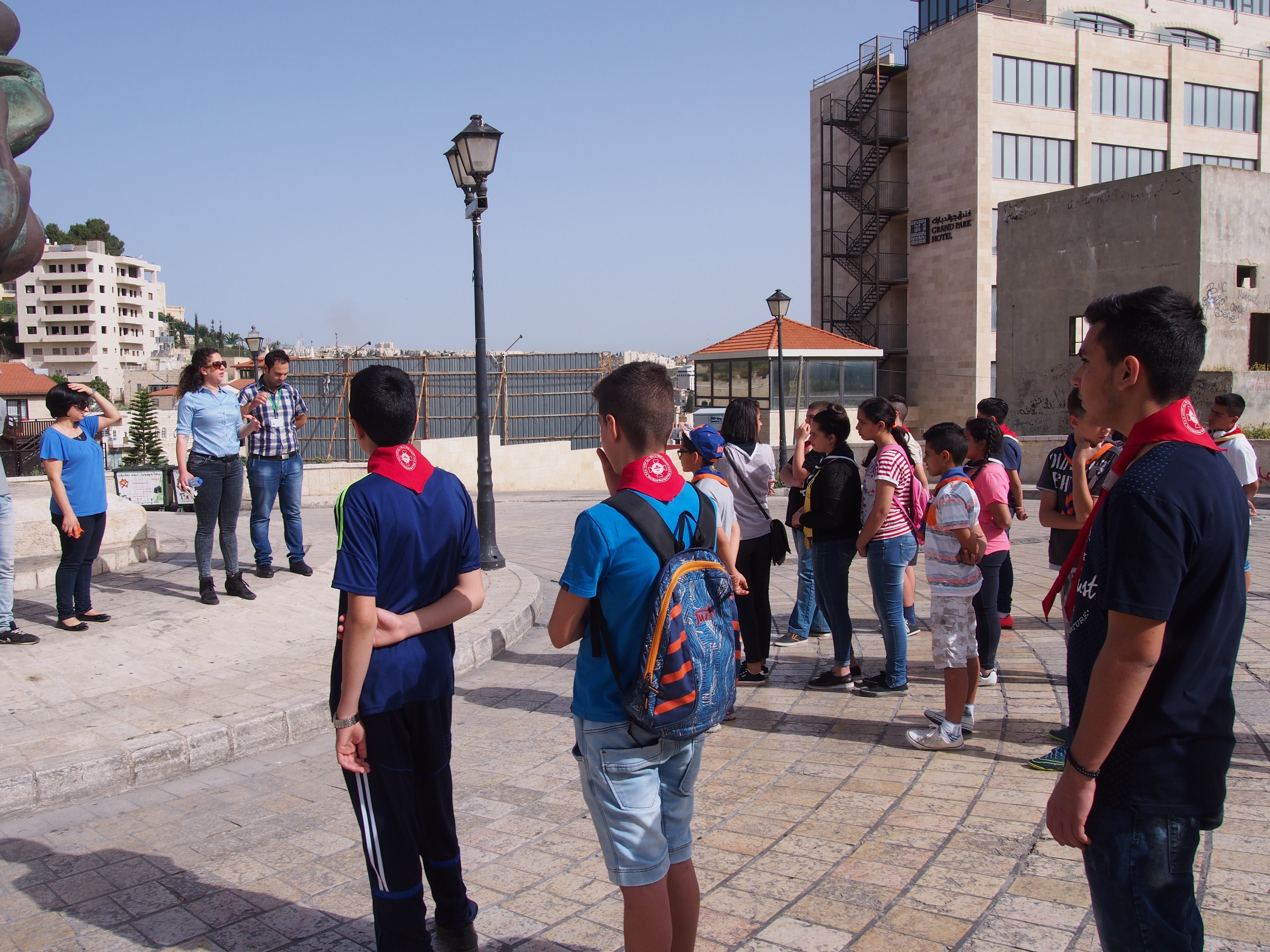 نشاط فصحي في شوارع بيت لحم القديمة للتعرف على تاريخ وأصالة المواقع التراثية والتاريخية 