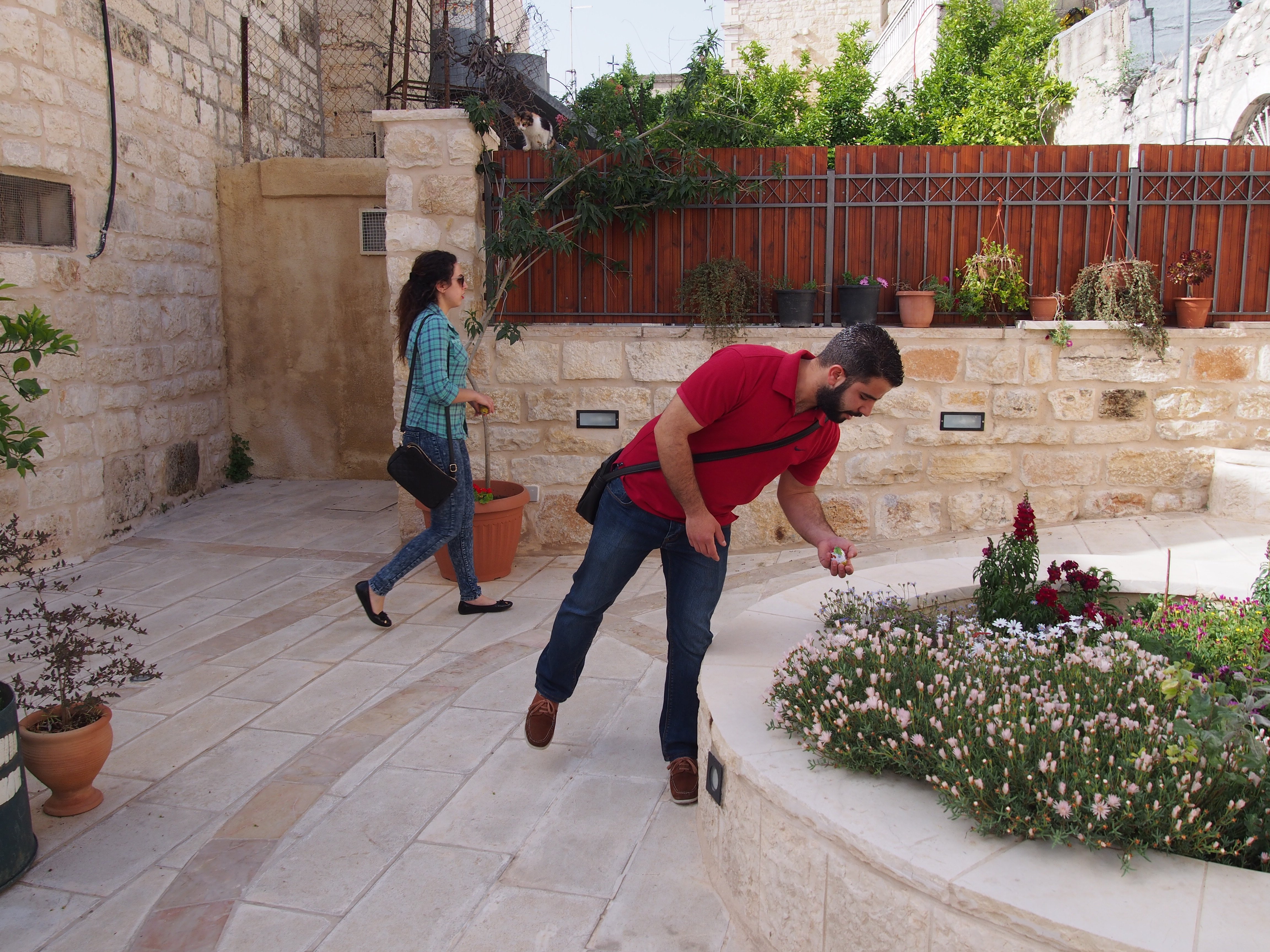 نشاط فصحي في شوارع بيت لحم القديمة للتعرف على تاريخ وأصالة المواقع التراثية والتاريخية 