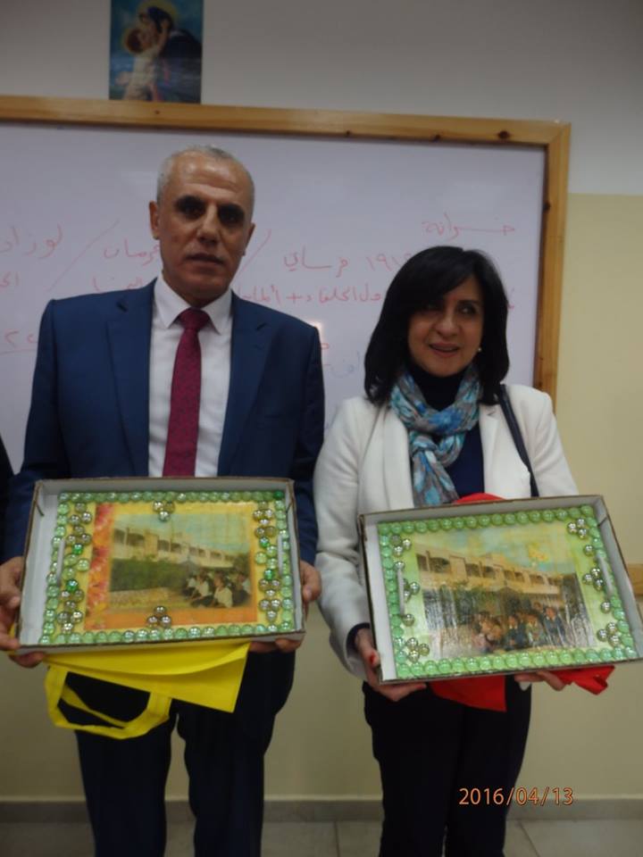 رئيسة بلدية بيت لحم في جولة تفقدية لمدرستي سيرا وإفتح بولس السادس