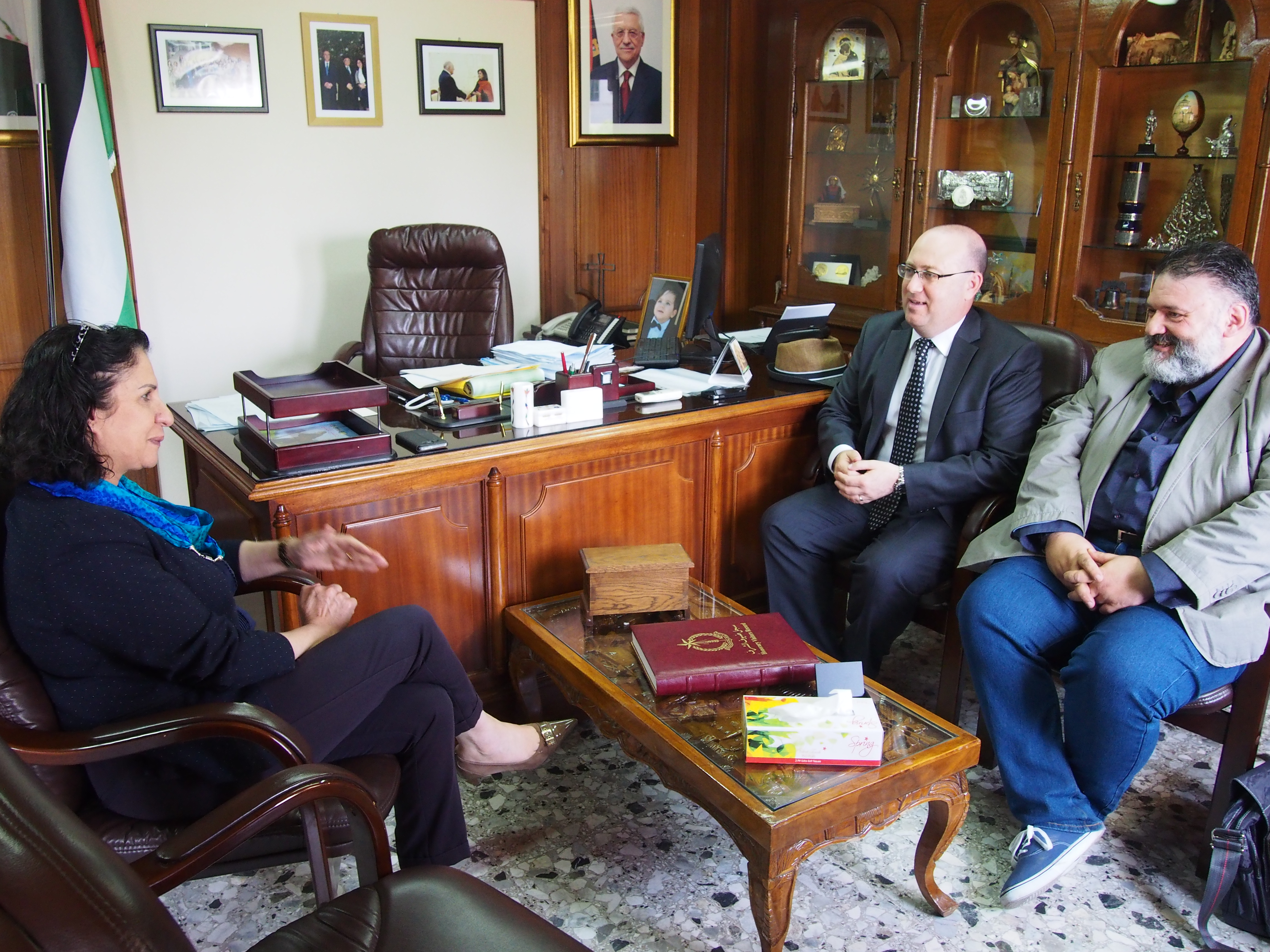 رئيسة بلدية بيت لحم تستقبل ممثل مالطا في فلسطين والكاتب المالطي إيمانويل ميفسود 