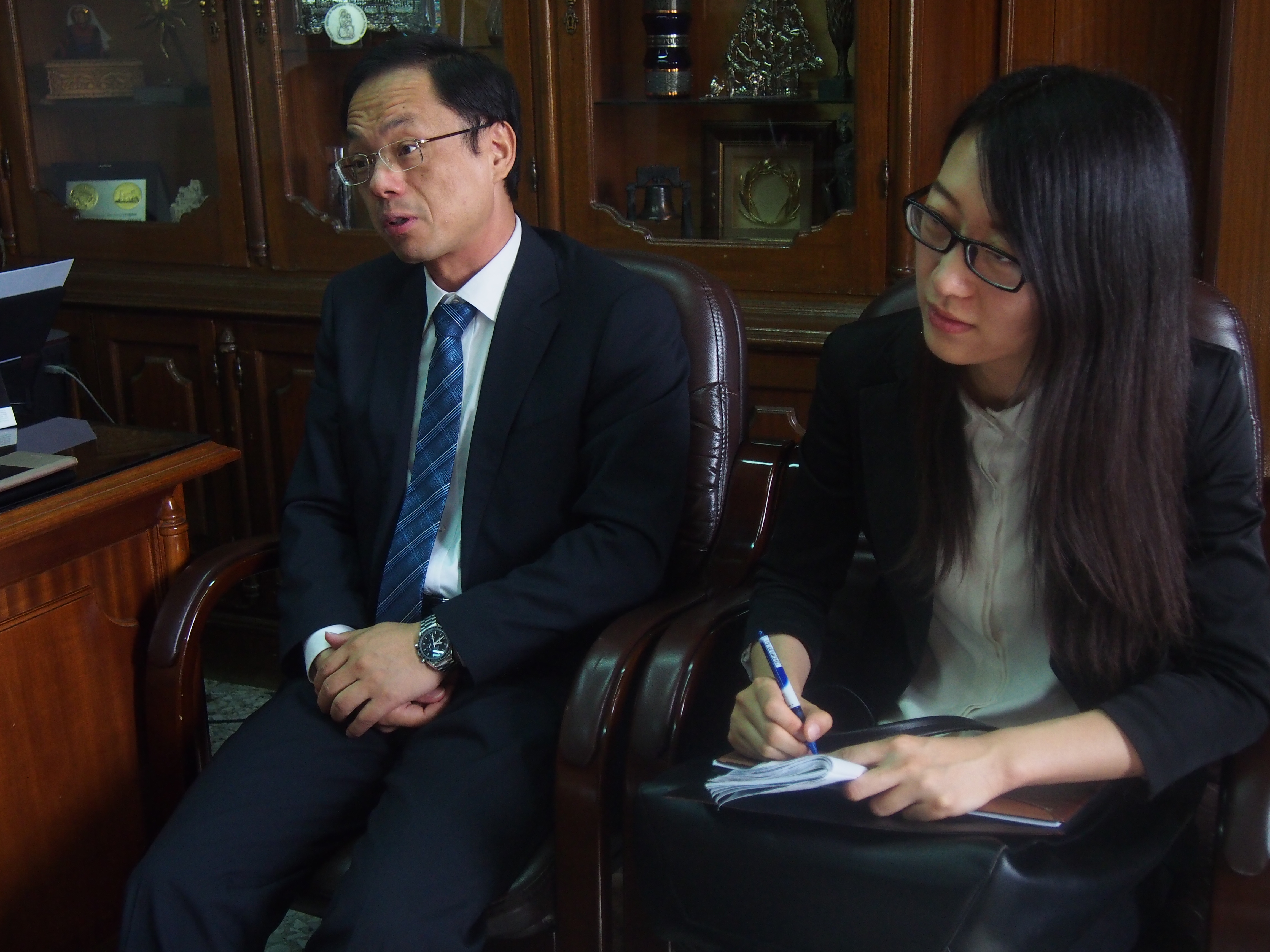 سفير الصين في فلسطين يلتقي بابون ويدعوها للمشاركة في معرض طريق الحرير في جمهورية الصين  الشعبية