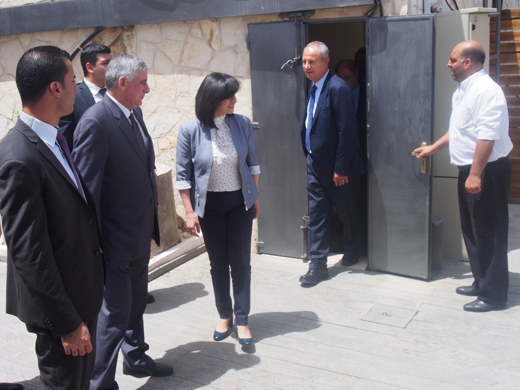 بابون تستقبل المعلم سامر خوري وتشكره على مشروع ترميم ساحة المهد وجهودهم الدائمة لصالح بيت لحم 