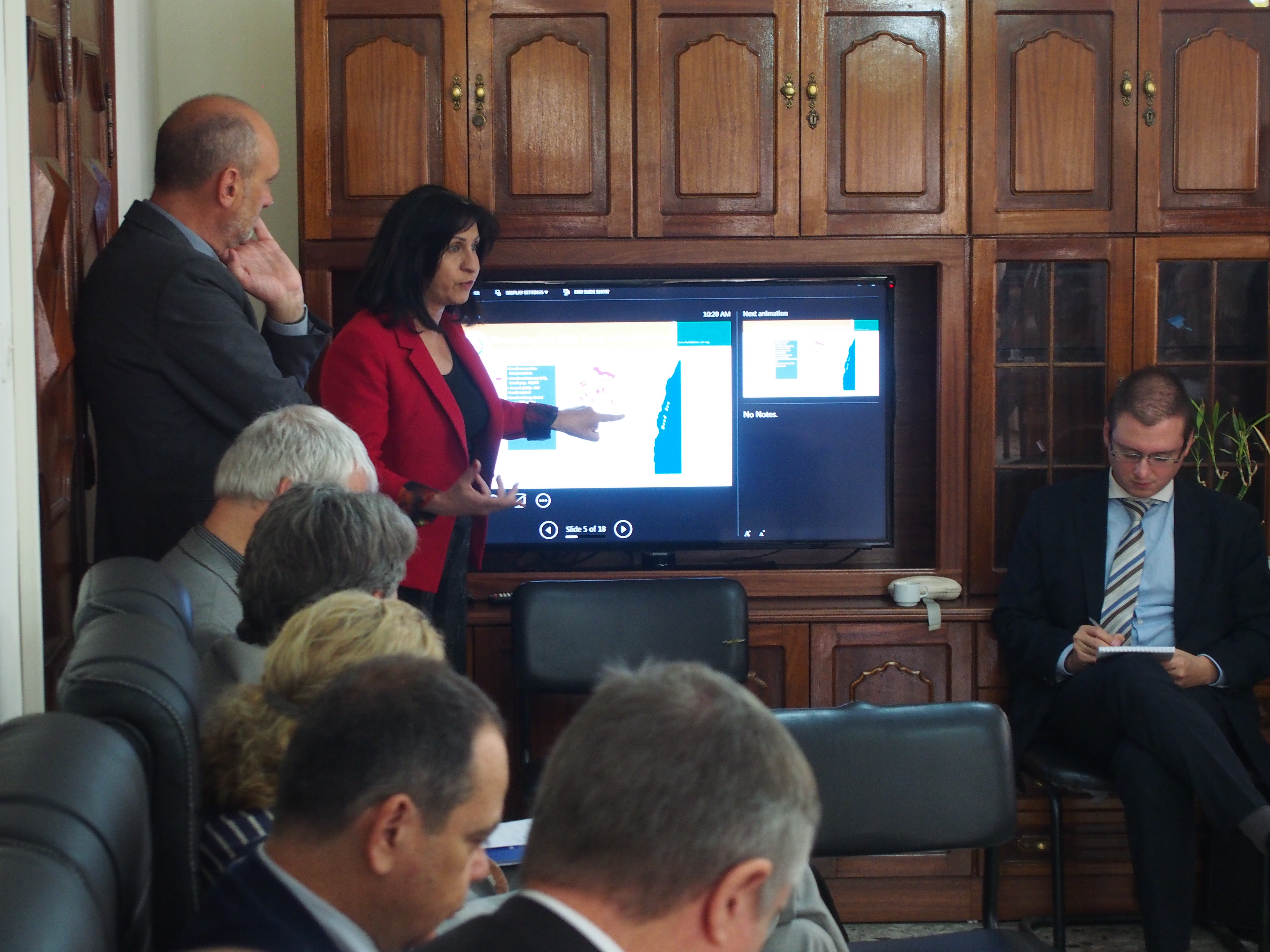 رئيسة بلدية بيت لحم تطلع وفداً من الإتحاد الأوروربي على واقع واحتياجات مدينة بيت لحم