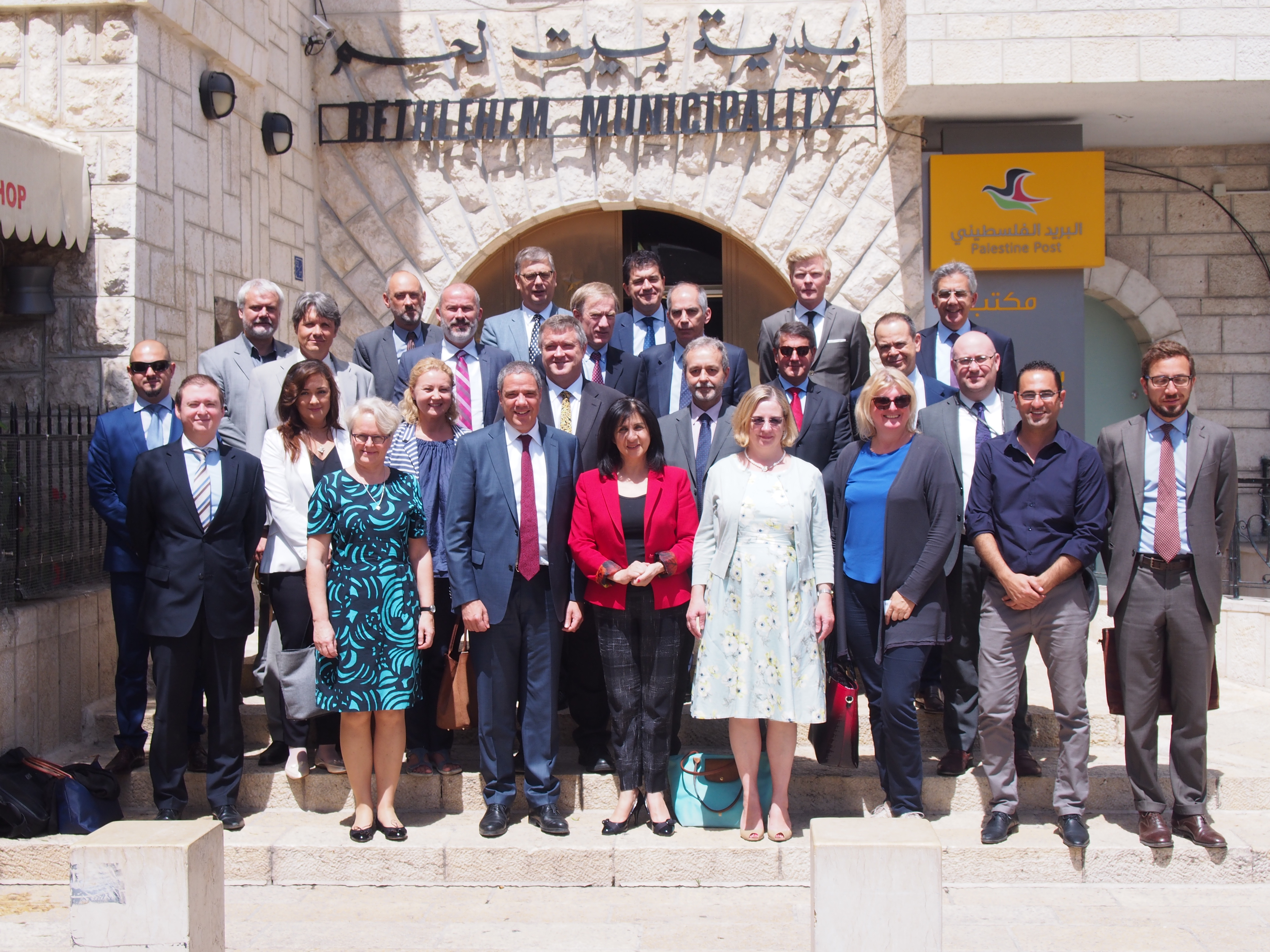 رئيسة بلدية بيت لحم تطلع وفداً من الإتحاد الأوروربي على واقع واحتياجات مدينة بيت لحم