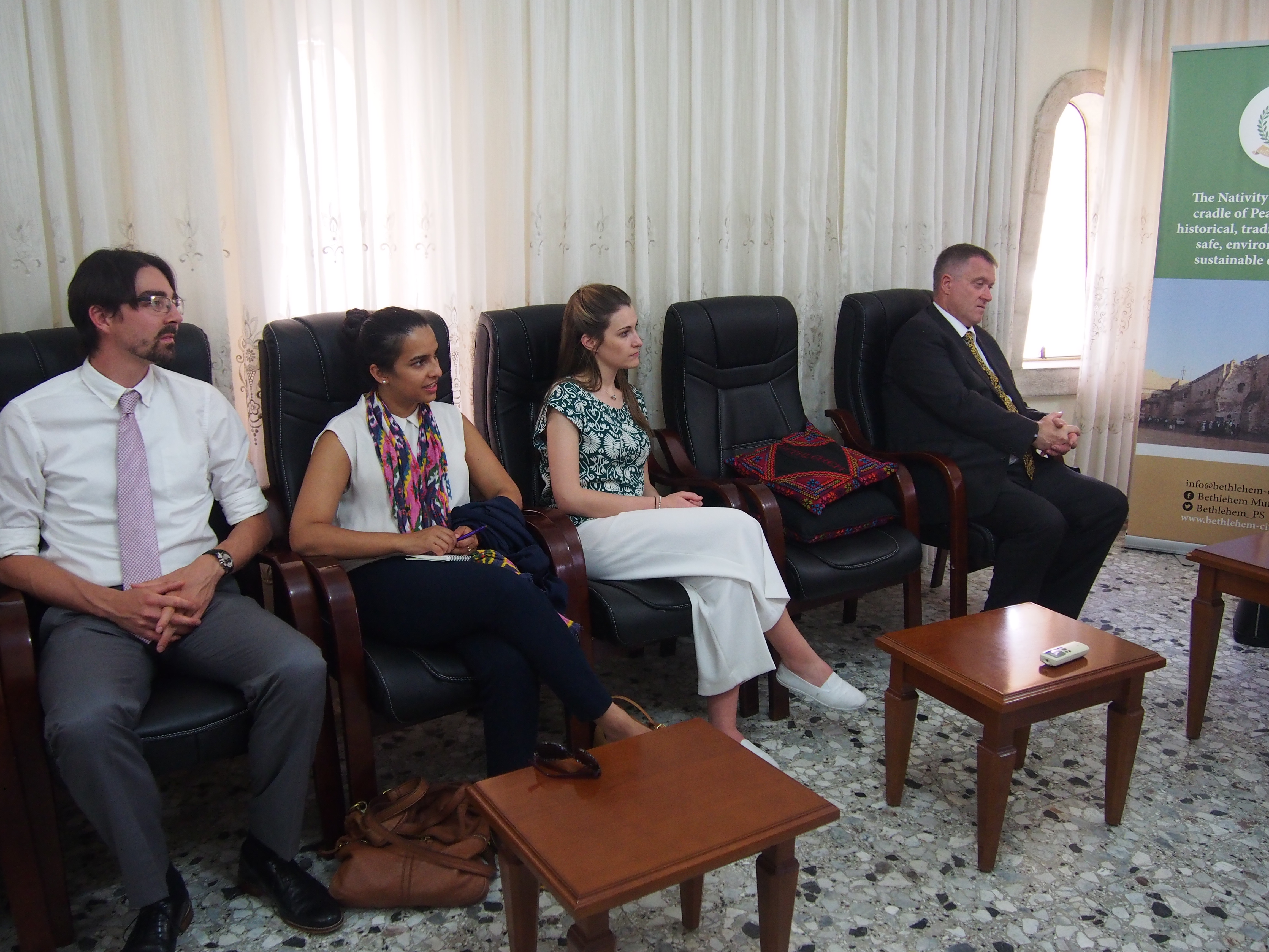 رئيسة بلدية بيت لحم تستقبل البارونة وليمز وتنقل لها واقع بيت لحم في ظل التحديات العديدة
