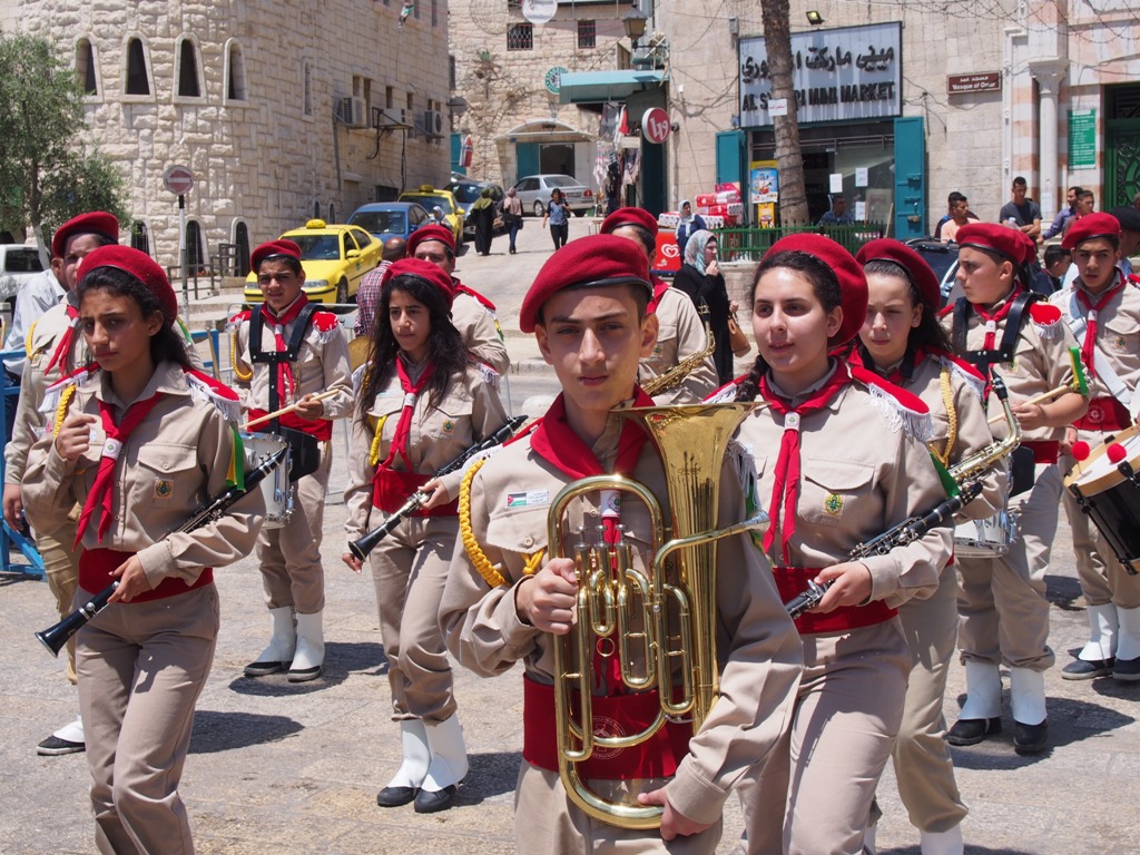 رئيسة وأعضاء المجلس البلدي في بيت لحم يشاركون في إستقبال حارس الأراضي المقدسة الجديد 
