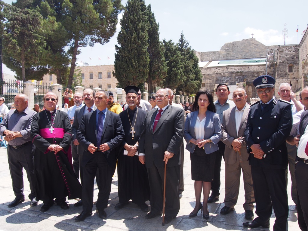 رئيسة وأعضاء المجلس البلدي في بيت لحم يشاركون في إستقبال حارس الأراضي المقدسة الجديد 