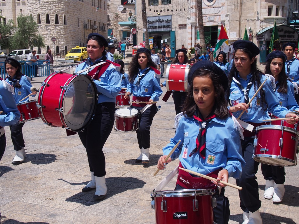 رئيسة وأعضاء المجلس البلدي في بيت لحم يشاركون في إستقبال حارس الأراضي المقدسة الجديد 