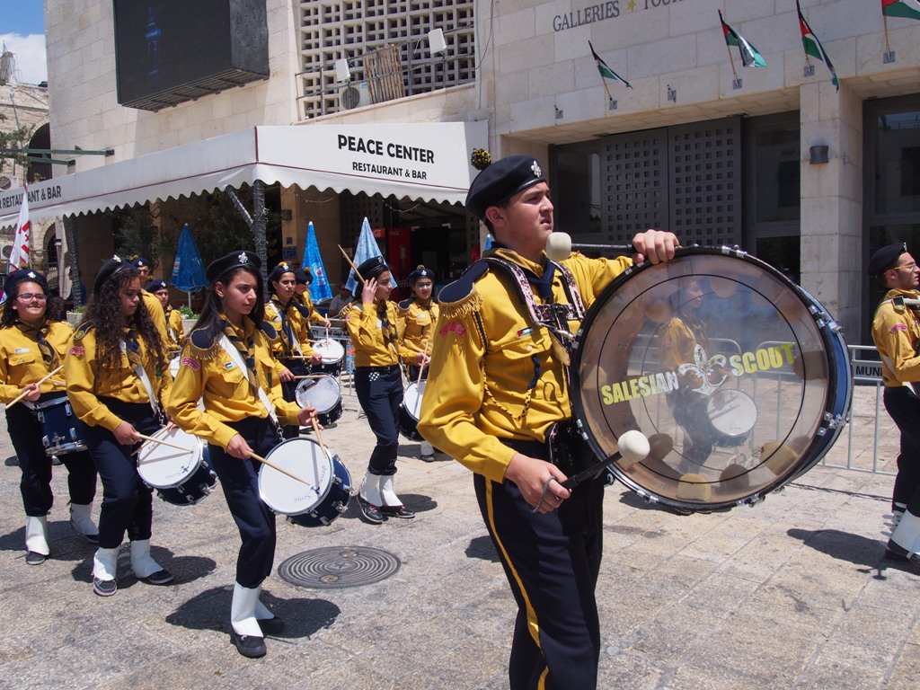 رئيسة وأعضاء المجلس البلدي في بيت لحم يشاركون في إستقبال حارس الأراضي المقدسة الجديد 