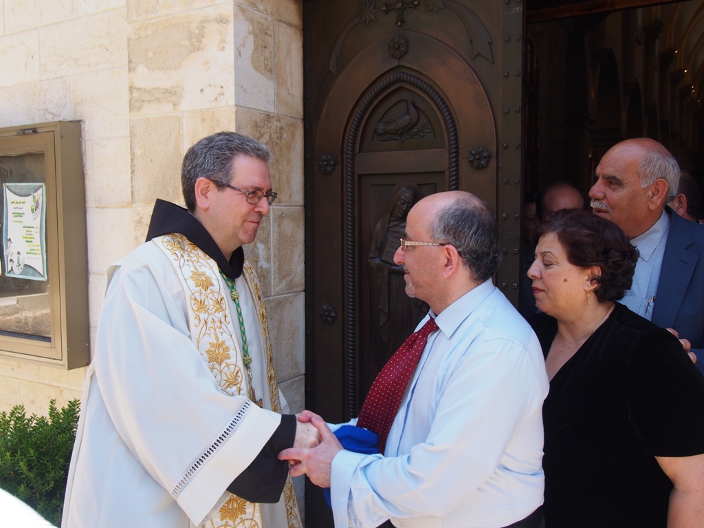 رئيسة وأعضاء المجلس البلدي في بيت لحم يشاركون في إستقبال حارس الأراضي المقدسة الجديد 