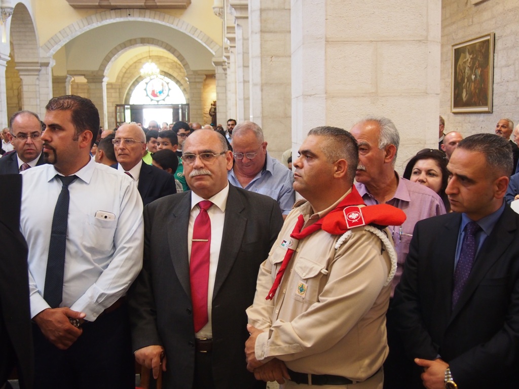 رئيسة وأعضاء المجلس البلدي في بيت لحم يشاركون في إستقبال حارس الأراضي المقدسة الجديد 
