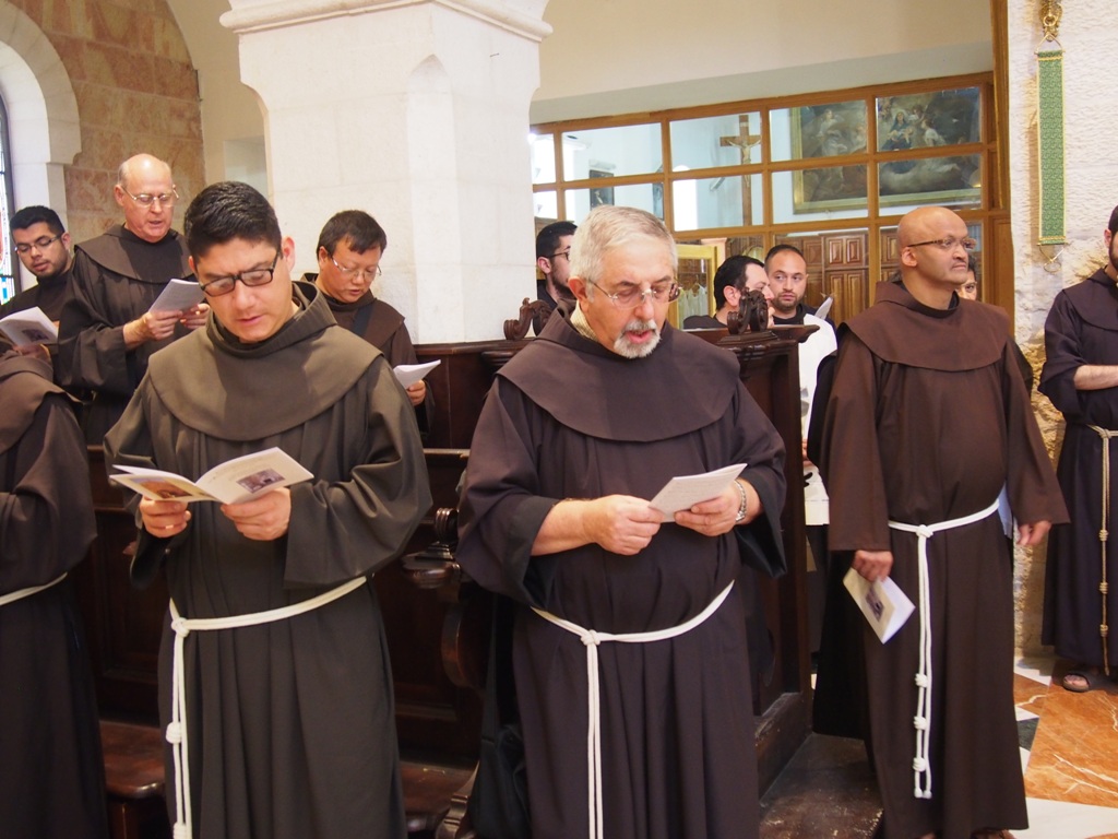 رئيسة وأعضاء المجلس البلدي في بيت لحم يشاركون في إستقبال حارس الأراضي المقدسة الجديد 